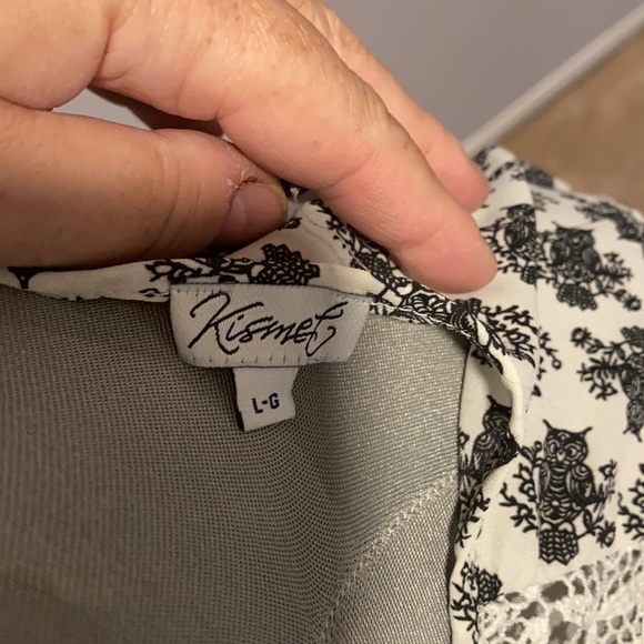 A Kismet top in size large - Picture 6 of 6